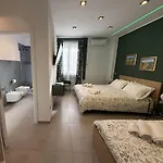 Liu' Al Viale 4*