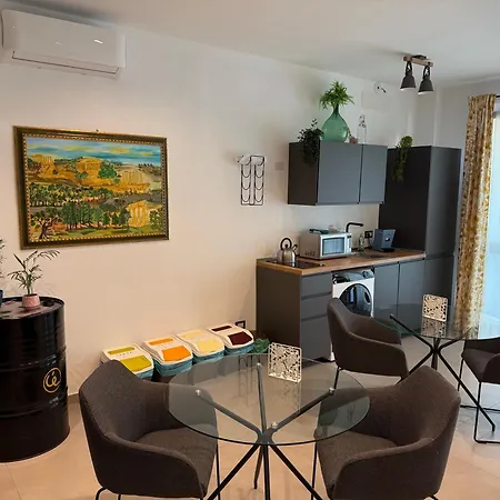 Liu' Al Viale Πανσιόν 4*