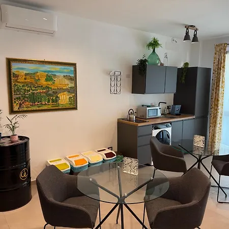 Liu' Al Viale Guest house *