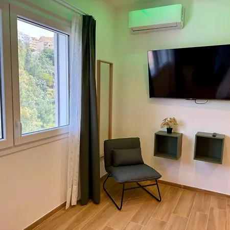 Liu' Al Viale Guest house *